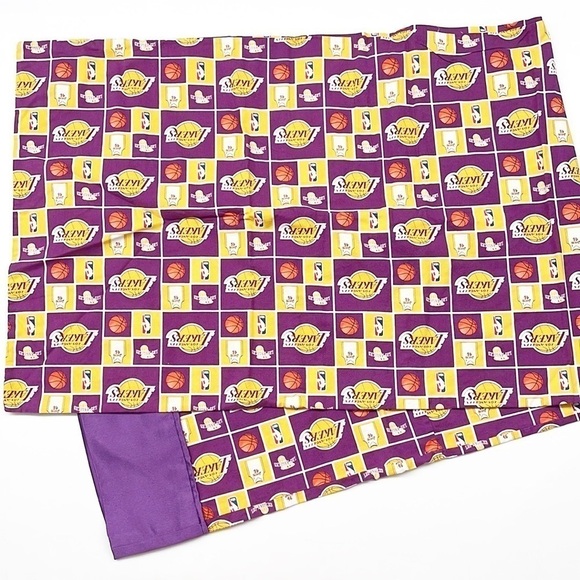 Los Angeles Lakers body pillow case - Picture 2 of 3